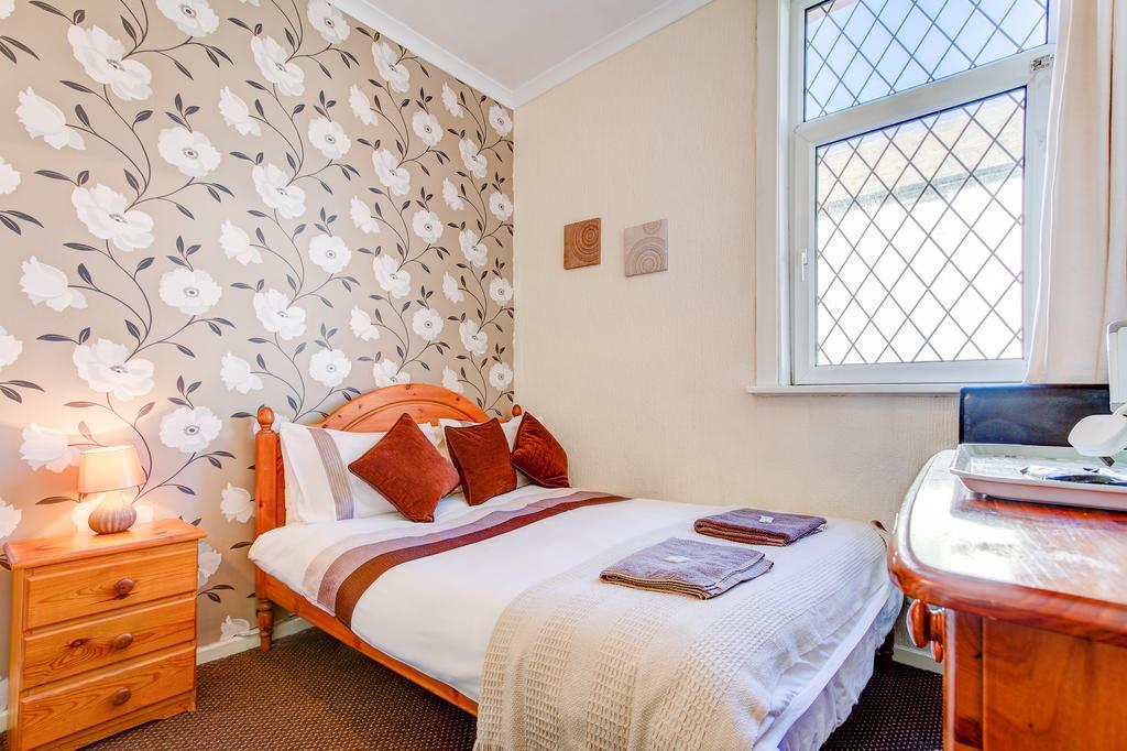 The Farnborough Hotel - Blackpool — Photos 2